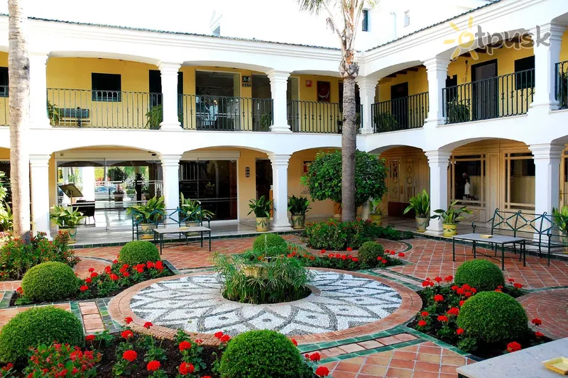 Фото отеля Los Monteros Hotel & Spa 5* Коста Дель Соль Испания экстерьер и бассейны