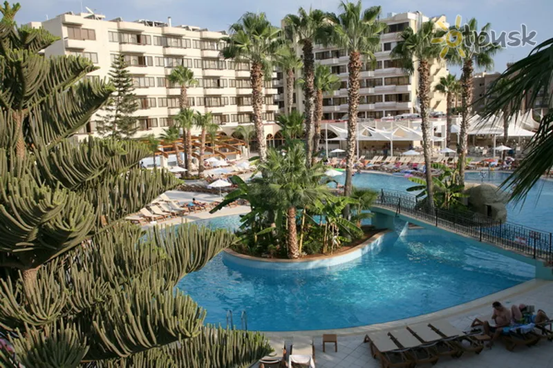 Фото отеля Atlantica Oasis Hotel 4* Limasolis Kipras išorė ir baseinai