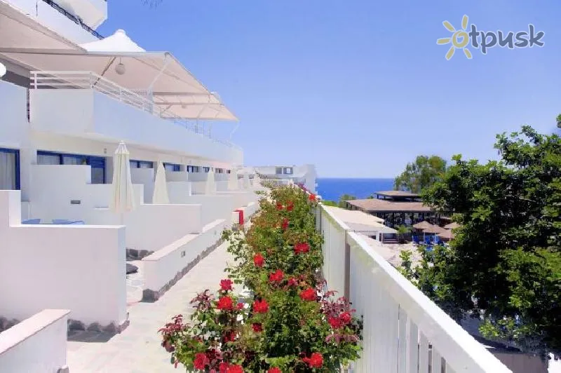Фото отеля Bella Napa Bay Hotel 3* Aija Napa Kipra ārpuse un baseini