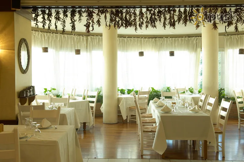 Фото отеля Cleopatra Hotel 3* Nikosija Kipras barai ir restoranai