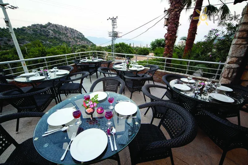 Фото отеля Zeus Kumlubuk 3* Marmarisa Turcija bāri un restorāni
