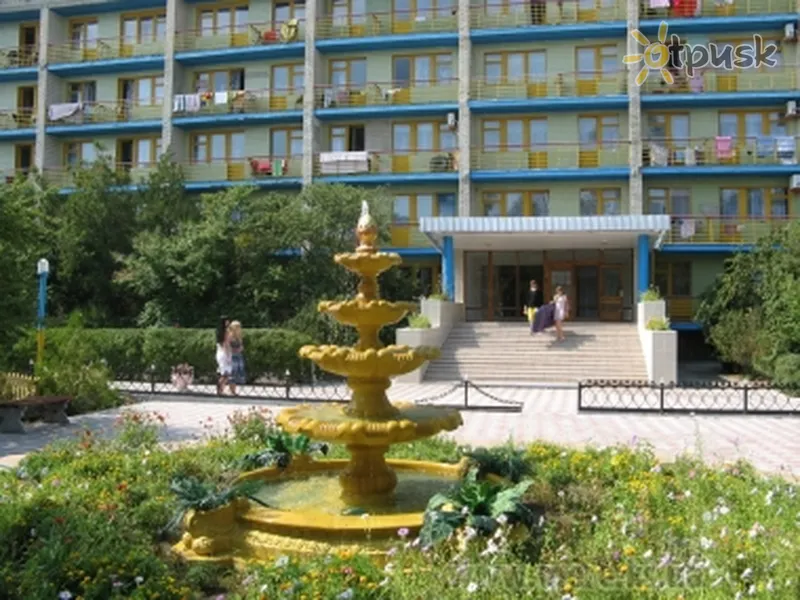 Фото отеля Корабель 2* Лазурне Україна екстер'єр та басейни
