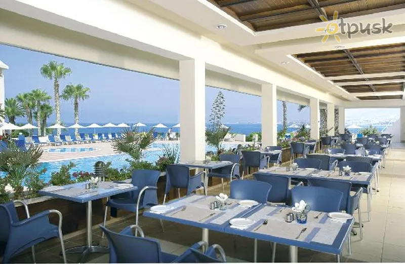 Фото отеля Cynthiana Beach Hotel 3* Пафос Кіпр бари та ресторани