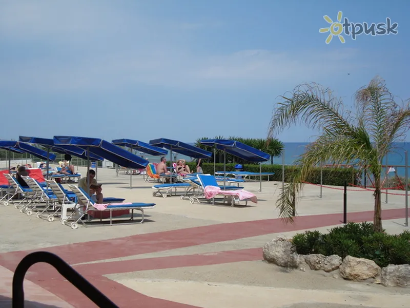 Фото отеля Evalena Beach Hotel Apts 3* Протарас Кипр пляж