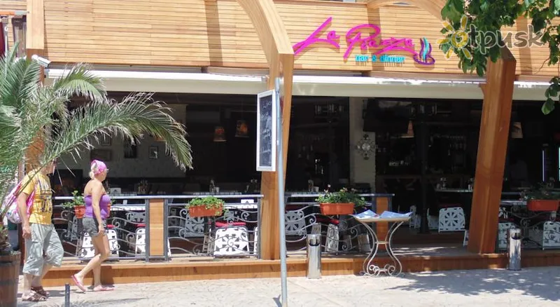 Фото отеля La Piazza Family Hotel 2* Saulainā pludmale Bulgārija bāri un restorāni