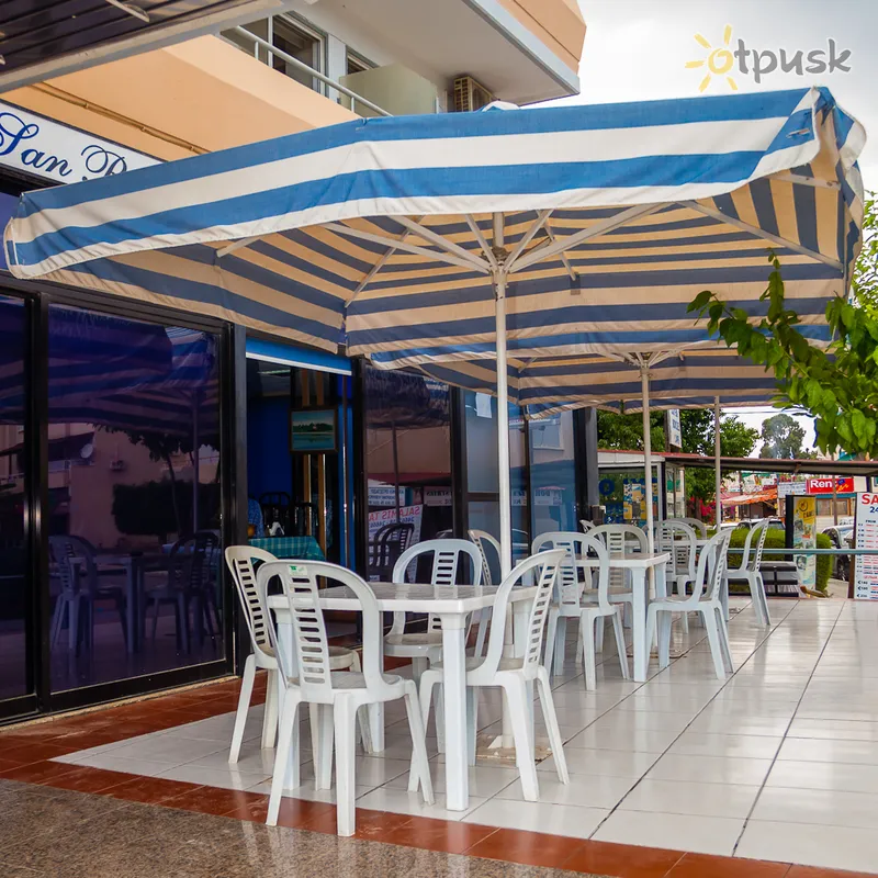 Фото отеля San Remo 2* Ларнака Кипр бары и рестораны