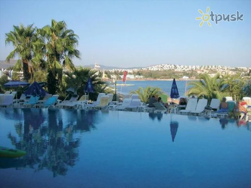 Фото отеля Costa 3S Beach Hotel 4* Бодрум Туреччина екстер'єр та басейни