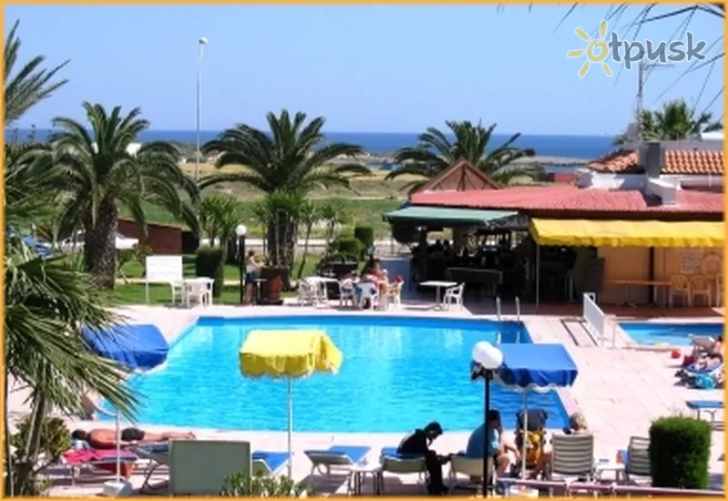 Фото отеля Loutsiana I & II Hotel Apts 4* Ayia Napa Kipras išorė ir baseinai