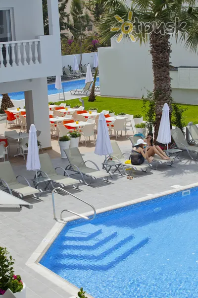 Фото отеля Princessa Vera Hotel Apartmens 3* Пафос Кіпр екстер'єр та басейни