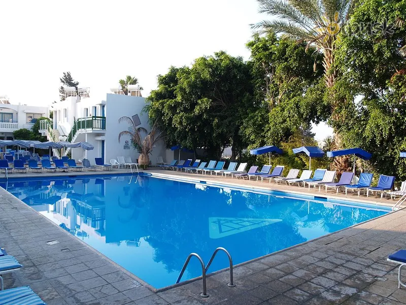 Фото отеля Paphiessa Hotel & Apartments 3* Patoss Kipra ārpuse un baseini