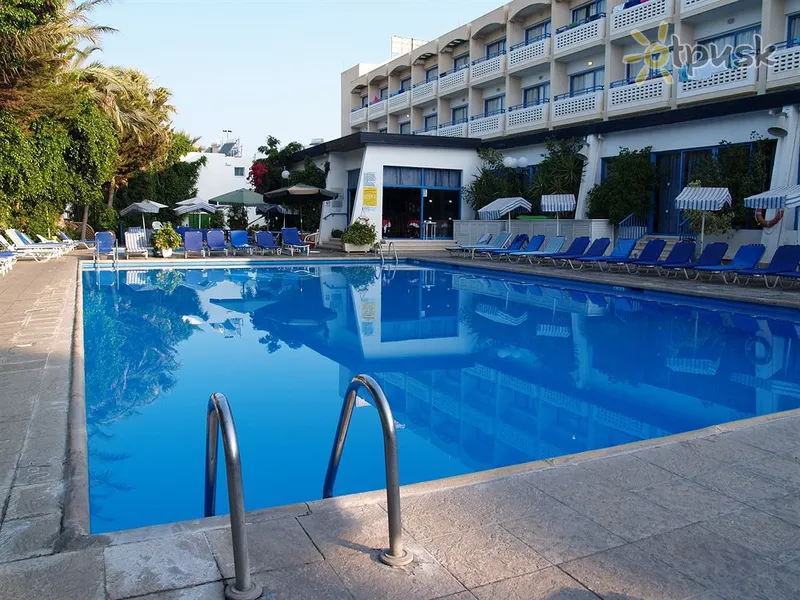 Фото отеля Paphiessa Hotel & Apartments 3* Пафос Кіпр екстер'єр та басейни
