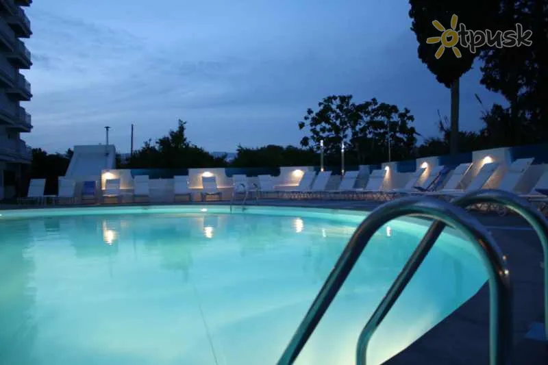 Фото отеля Tsanotel 3* Лімассол Кіпр екстер'єр та басейни