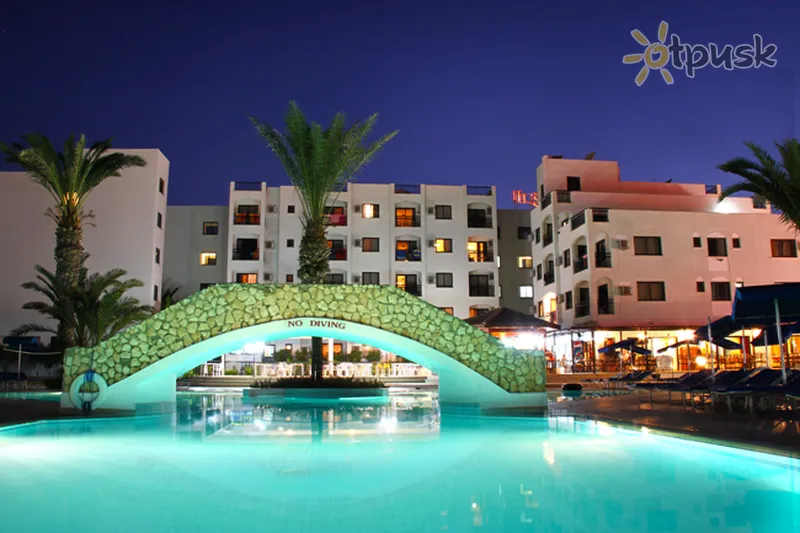 Фото отеля Seagull Hotel Apts 3* Protaras Kipras išorė ir baseinai