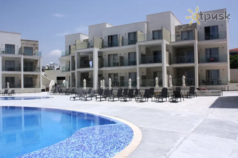 Фото отеля Amphora Beach Resort & Suites 4* Пафос Кіпр екстер'єр та басейни
