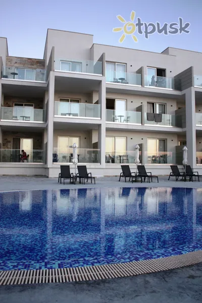 Фото отеля Amphora Beach Resort & Suites 4* Patoss Kipra ārpuse un baseini