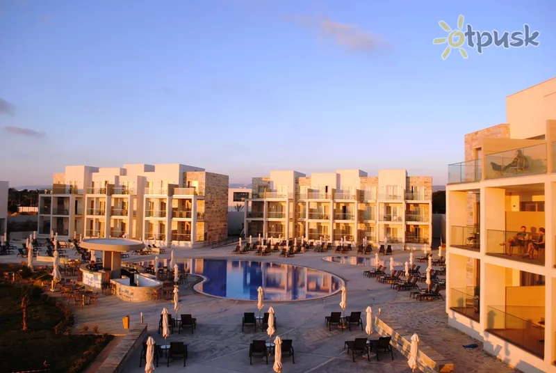 Фото отеля Amphora Beach Resort & Suites 4* Пафос Кипр экстерьер и бассейны