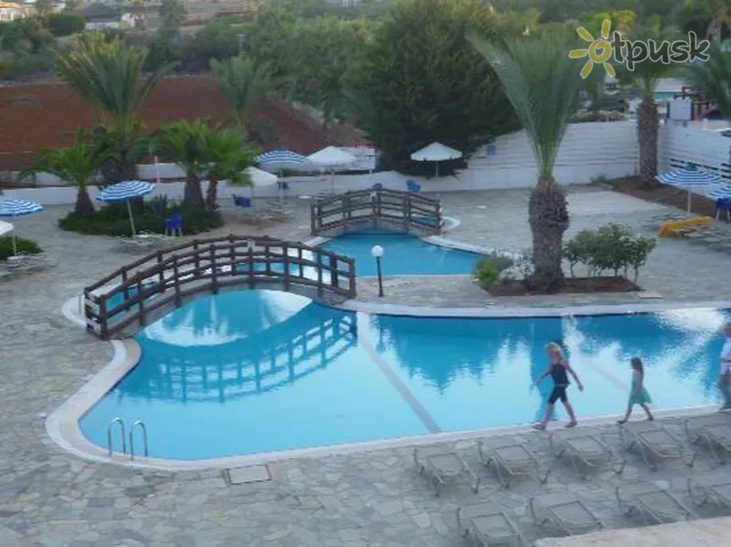 Фото отеля Tsokkos Sun Garden Hotel Apts 4* Protaras Kipras išorė ir baseinai