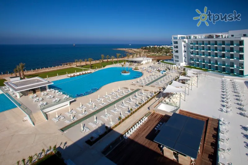 Фото отеля King Evelthon Beach Hotel & Resort 5* Пафос Кипр экстерьер и бассейны