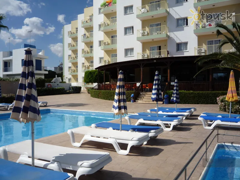 Фото отеля Maistrali Hotel Apartments 4* Протарас Кіпр екстер'єр та басейни