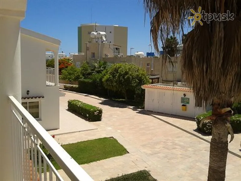 Фото отеля Maistrali Hotel Apartments 4* Протарас Кипр экстерьер и бассейны