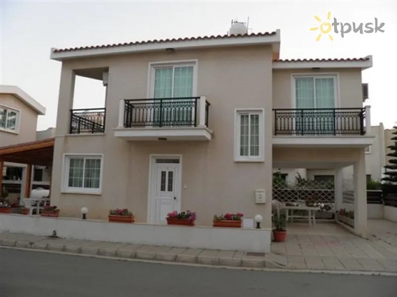 Фото отеля Philippou Beach Villas & Apartment 3* Larnaka Kipra ārpuse un baseini