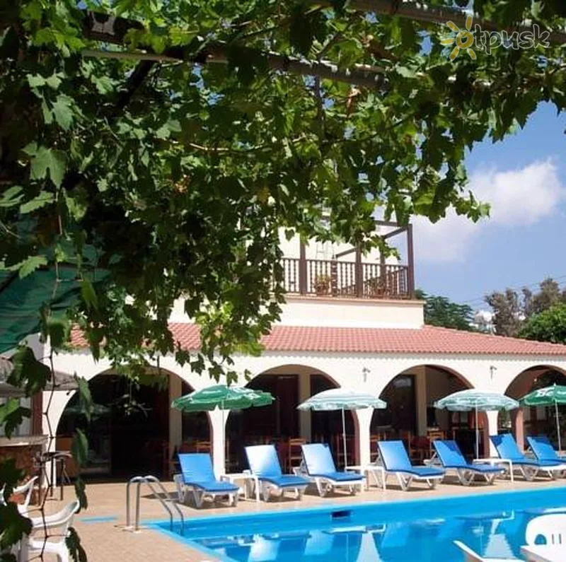 Фото отеля Chrysland Hotel 3* Айя Напа Кипр экстерьер и бассейны