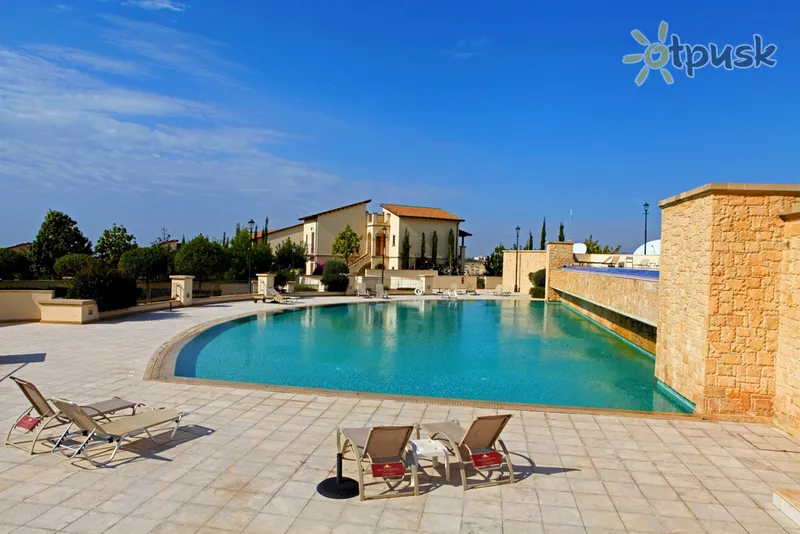 Фото отеля Aphrodite Hills Holiday Resort 5* Patoss Kipra ārpuse un baseini