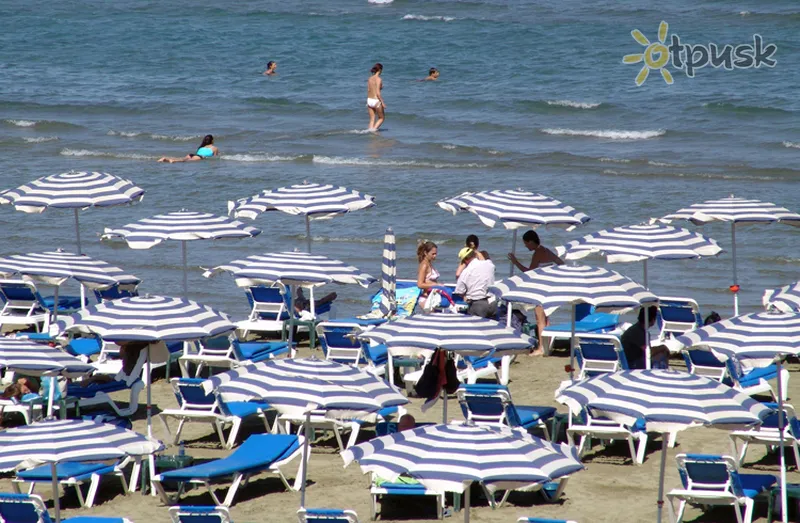Фото отеля Augusta Beach Hotel Apartments 2* Larnaka Kipra pludmale