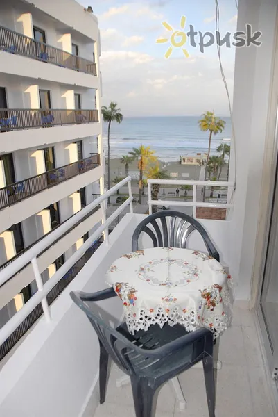 Фото отеля Palm Sea Beach Hotel Apartments 2* Larnaka Kipra istabas
