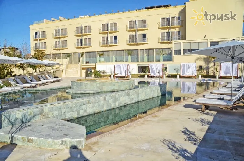 Фото отеля E Hotel Spa & Resort Cyprus 4* Larnaka Kipras išorė ir baseinai