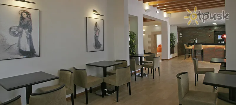 Фото отеля Sirenis Hotel Club Siesta 4* par. Ibiza Spānija vestibils un interjers