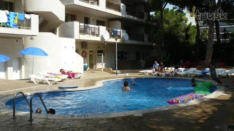 Фото отеля Mediterranean Suites Apartamentos 3* Kosta Dorada Ispanija išorė ir baseinai