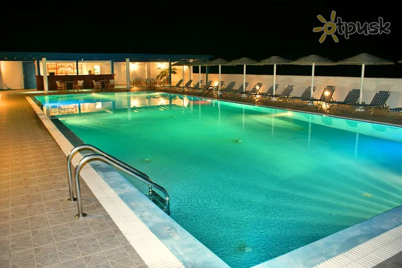 Фото отеля Blue Bay Villas 3* par. Santorini Grieķija ārpuse un baseini