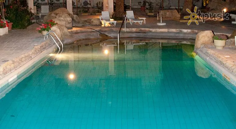 Фото отеля Kings Hotel 2* Пафос Кіпр екстер'єр та басейни