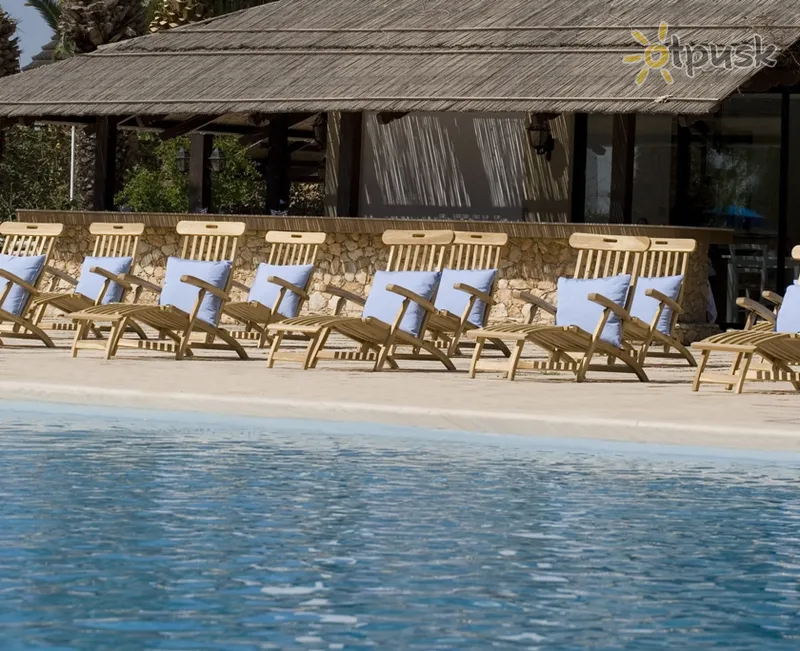 Фото отеля Sentido Sandy Beach Hotel 4* Larnaka Kipras išorė ir baseinai