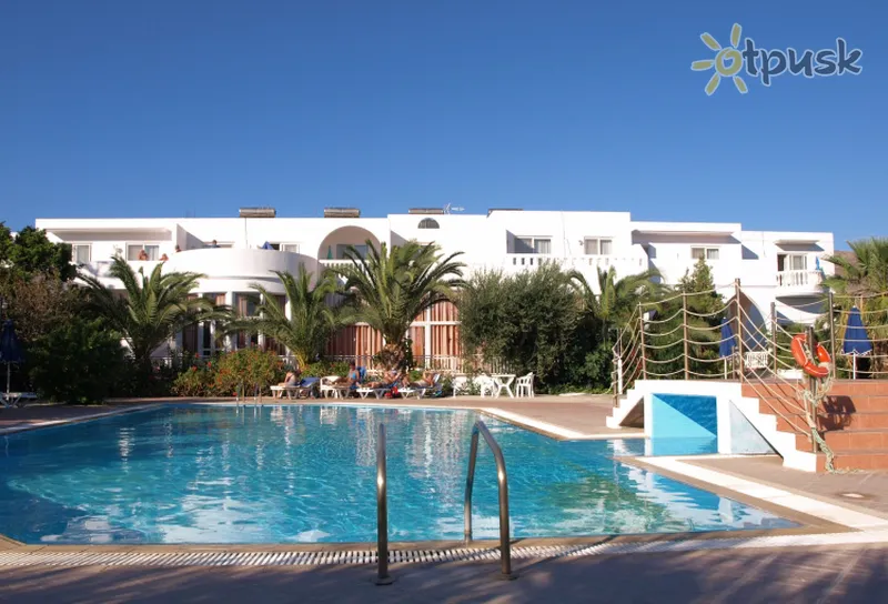 Фото отеля Eristos Beach Hotel 3* Tilos Graikija išorė ir baseinai