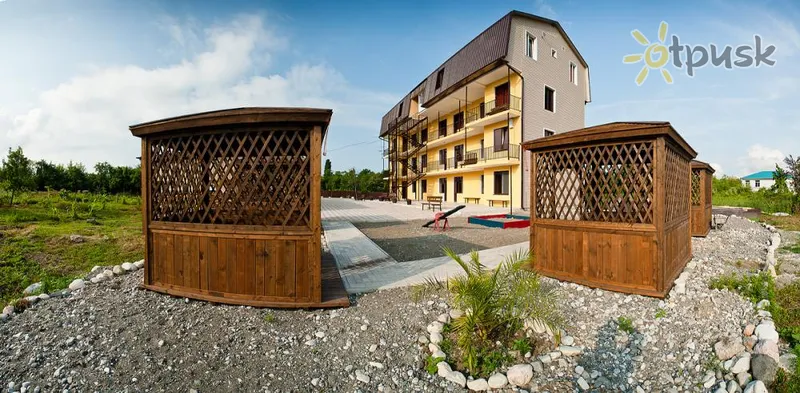 Фото отеля Бриз 2* Цандрипш Абхазія екстер'єр та басейни