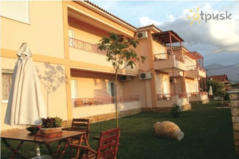 Фото отеля Dream Drop Studios 3* Peloponesas Graikija išorė ir baseinai