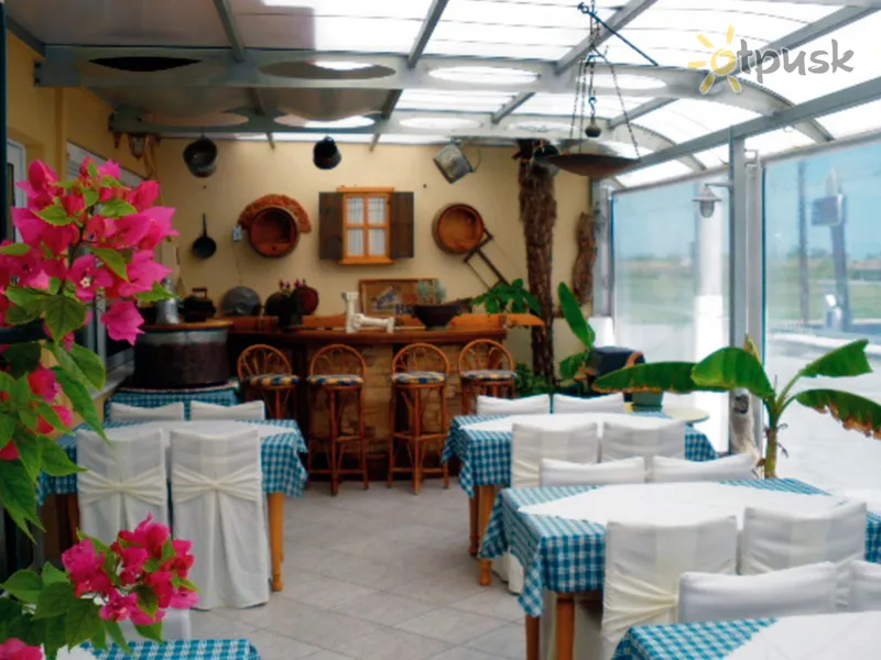 Фото отеля Europe Inn Hotel 2* Пиерия Греция бары и рестораны