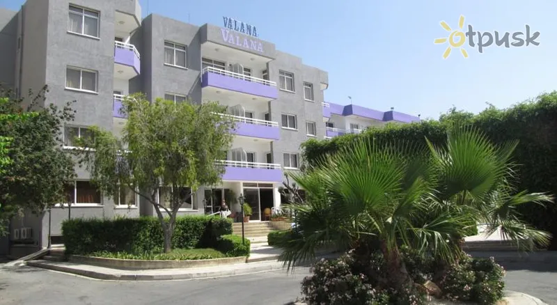 Фото отеля Valana Hotel Apts 3* Лимассол Кипр экстерьер и бассейны