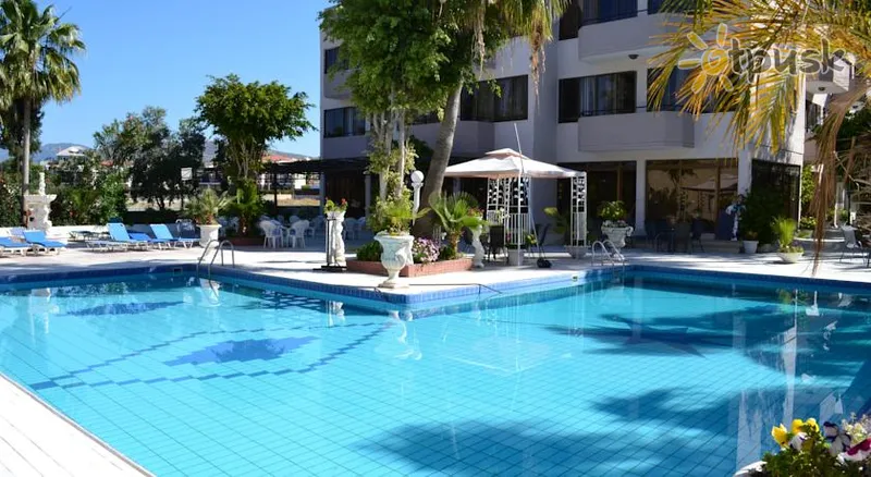 Фото отеля Tasiana Star 3* Limasolis Kipras išorė ir baseinai