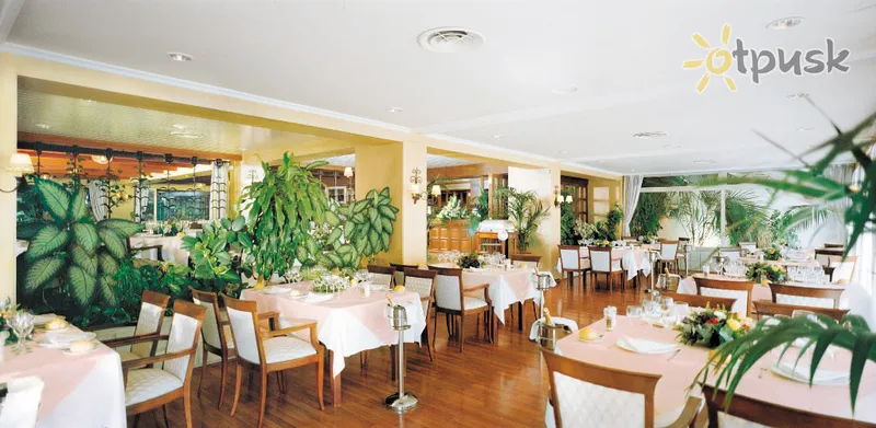Фото отеля Atalaya Park Golf Hotel & Resort 4* Коста Дель Соль Іспанія бари та ресторани