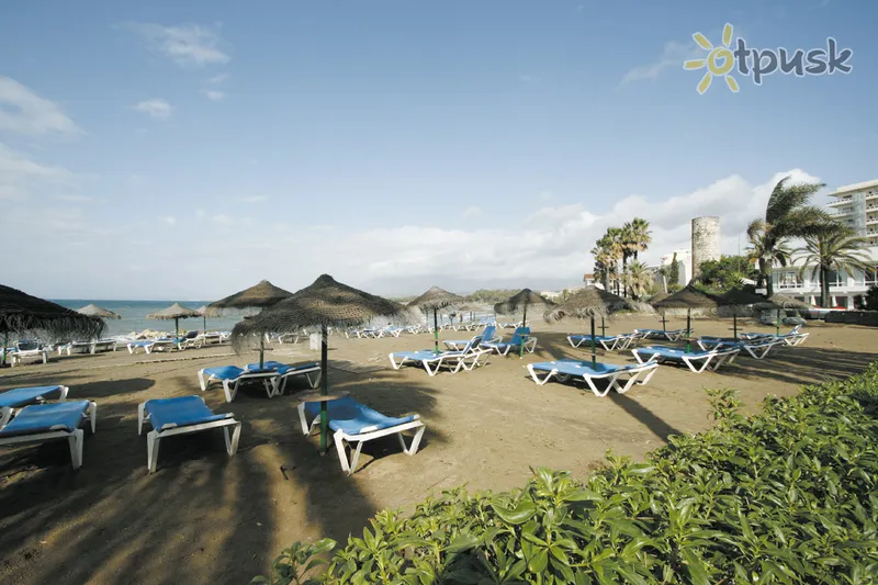 Фото отеля Atalaya Park Golf Hotel & Resort 4* Costa del Sol Spānija pludmale