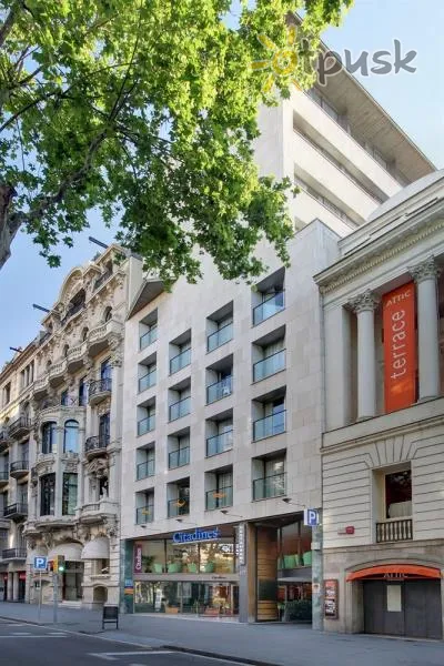 Фото отеля Citadines Prestige Ramblas Barcelona Hotel 3* Барселона Испания экстерьер и бассейны