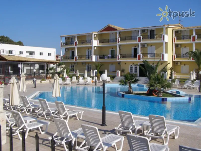 Фото отеля Cronulla Hotel 2* Zakintas Graikija išorė ir baseinai