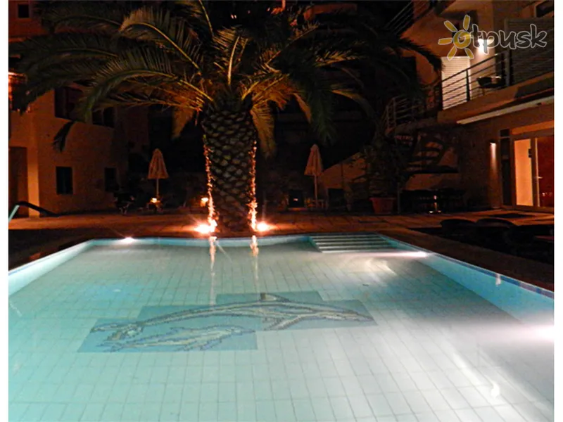 Фото отеля Plaza Hotel 3* Peloponesas Graikija išorė ir baseinai