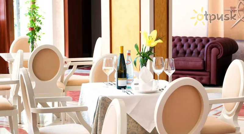 Фото отеля Sar'Otel 4* Tirāna Albānija bāri un restorāni