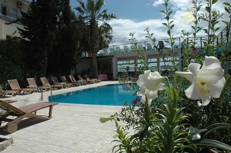 Фото отеля Cemre Hotel 2* Bodrumas Turkija išorė ir baseinai