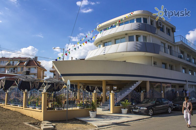 Фото отеля Кораб Ренеса 2* Равда Болгария экстерьер и бассейны