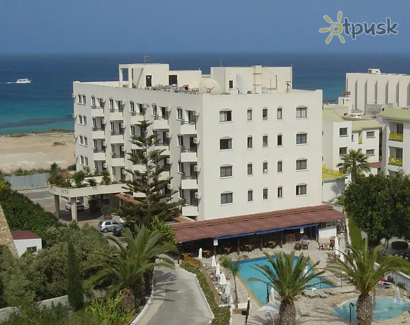 Фото отеля Sandra Hotel Apartments 3* Протарас Кипр экстерьер и бассейны